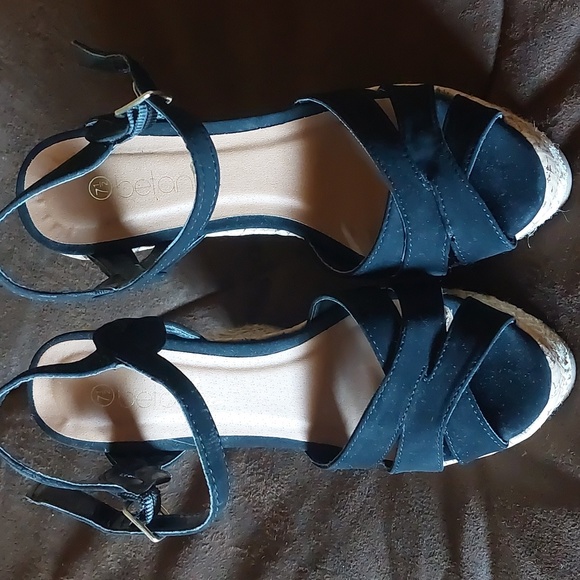 Platform Open Toe Heels - Picture 4 of 9